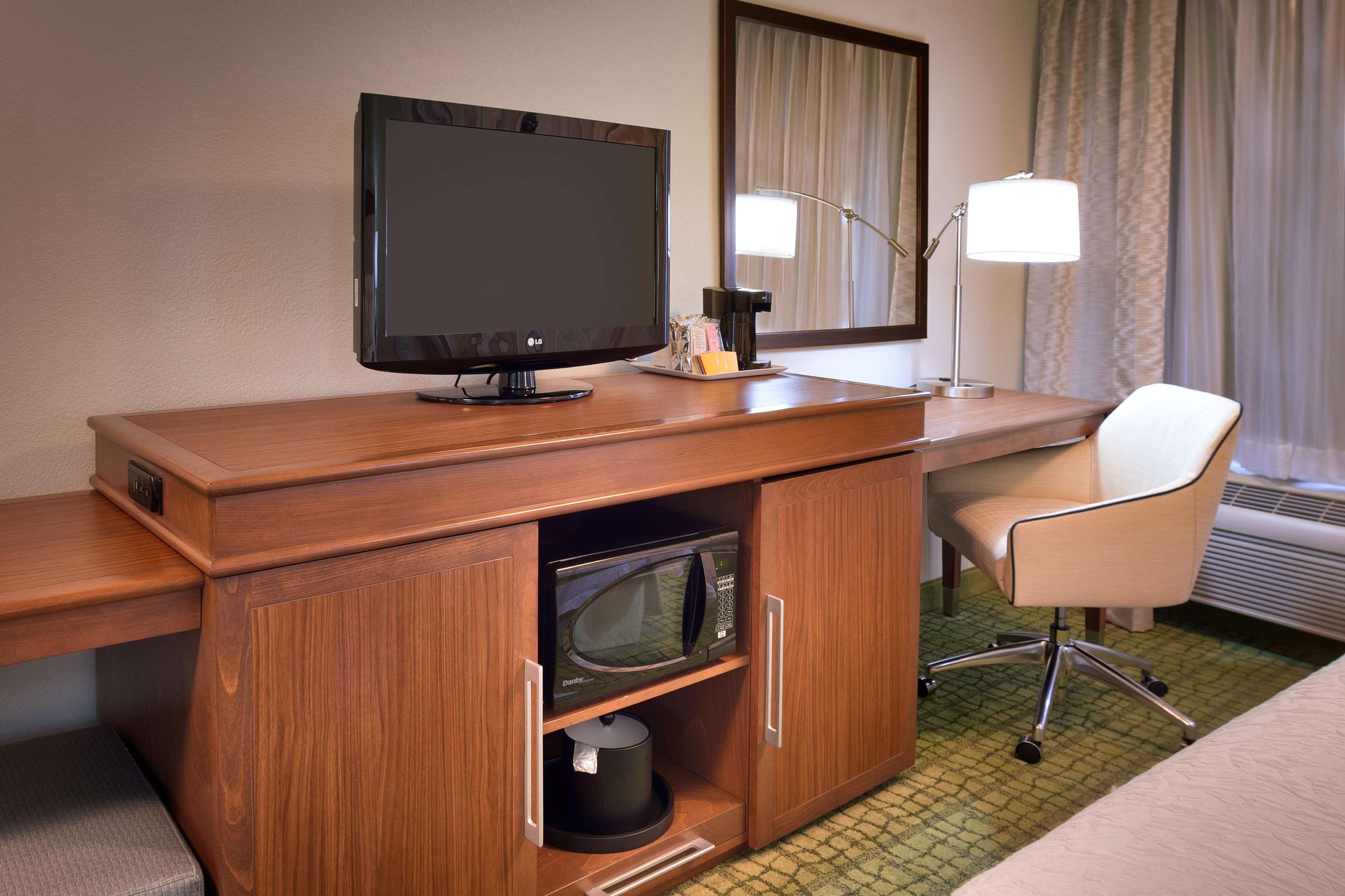 Hampton Inn By Hilton Irvine East - Лейк-Форест Экстерьер фото