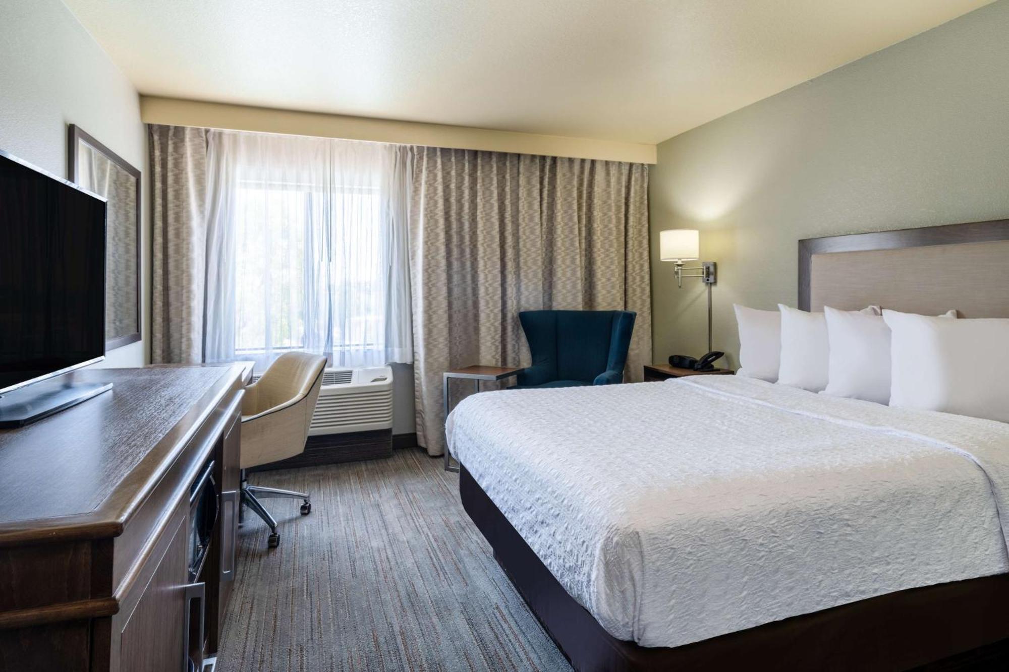 Hampton Inn By Hilton Irvine East - Лейк-Форест Экстерьер фото