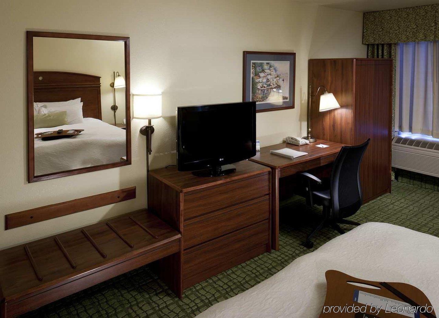 Hampton Inn By Hilton Irvine East - Лейк-Форест Номер фото
